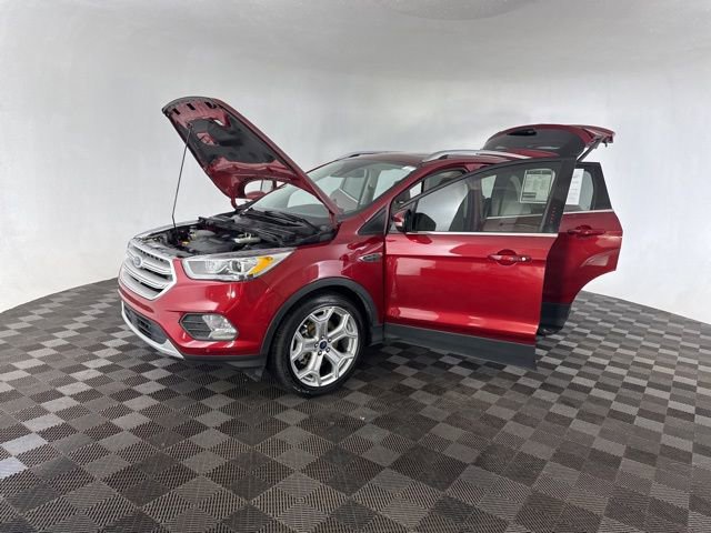 Used 2019 Ford Escape Titanium image 10
