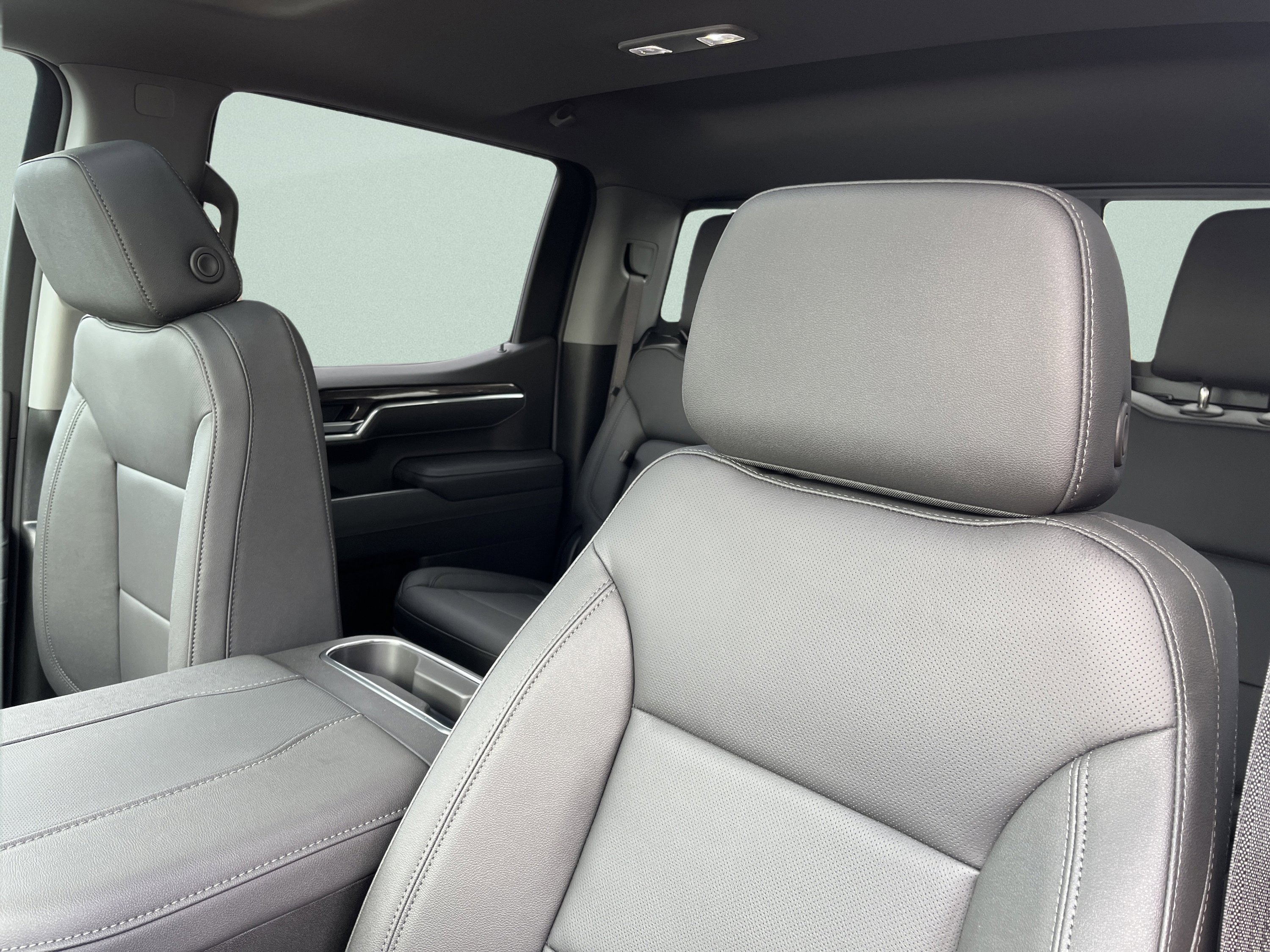 New 2026 Chevrolet Silverado 1500 LTZ w/ LTZ Premium Package image 10