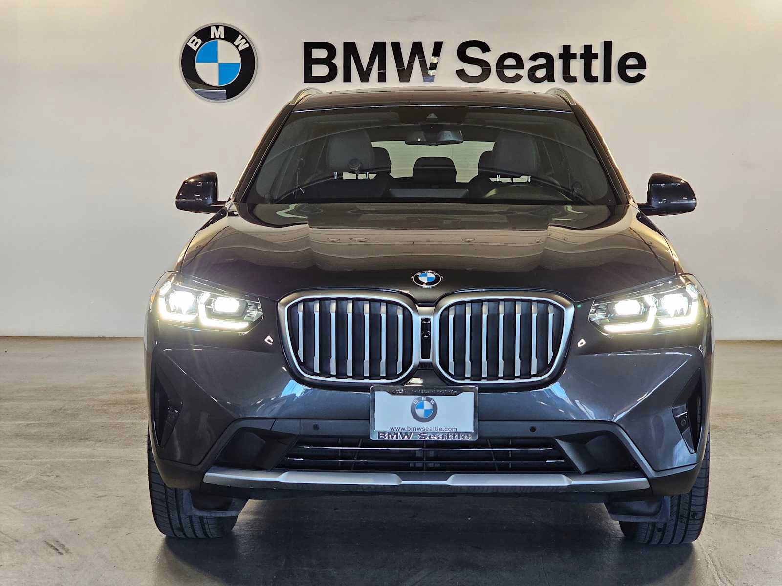 Used 2023 BMW X3 xDrive30i w/ Premium Package AWD/4WD image 6