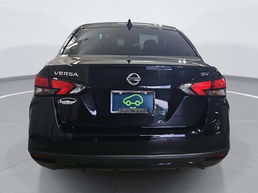 Used 2021 Nissan Versa SV FWD image 5