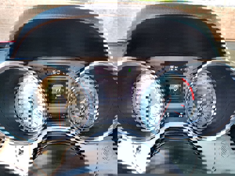 Used 2015 Mercedes-Benz SLK 250 w/ Premium Package image 42