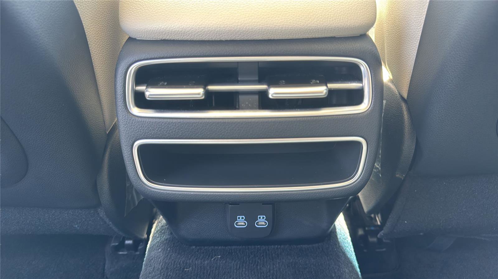 Used 2026 Genesis GV70 2.5T Select image 24