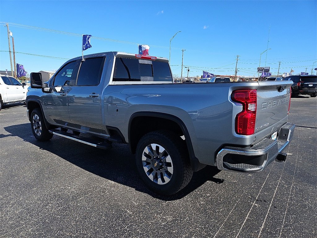 Used 2026 Chevrolet Silverado 2500 LT image 4