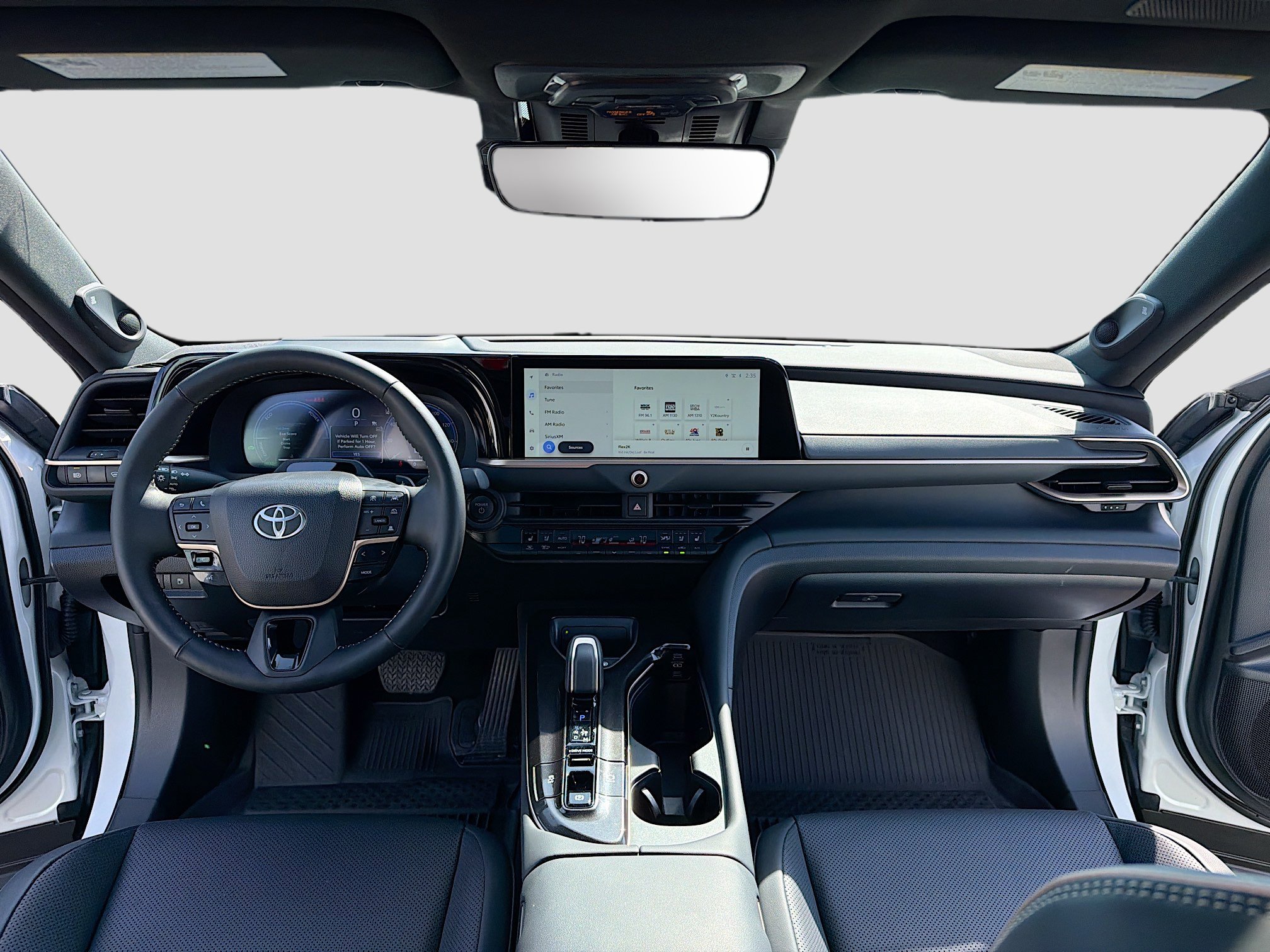 Certified 2025 Toyota Crown Platinum image 3