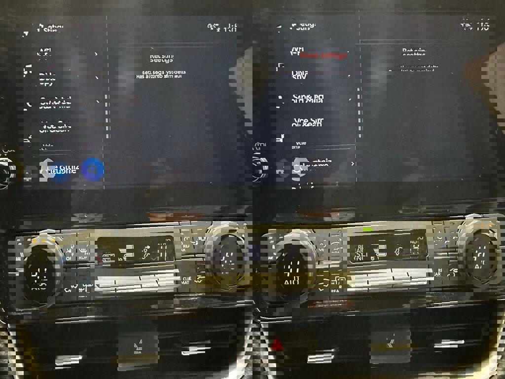 Used 2025 Toyota Grand Highlander AWD image 38