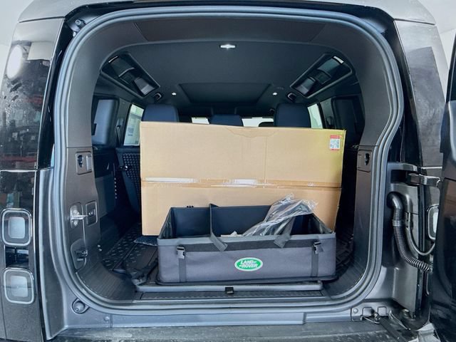 New 2026 Land Rover Defender 110 S AWD/4WD image 27