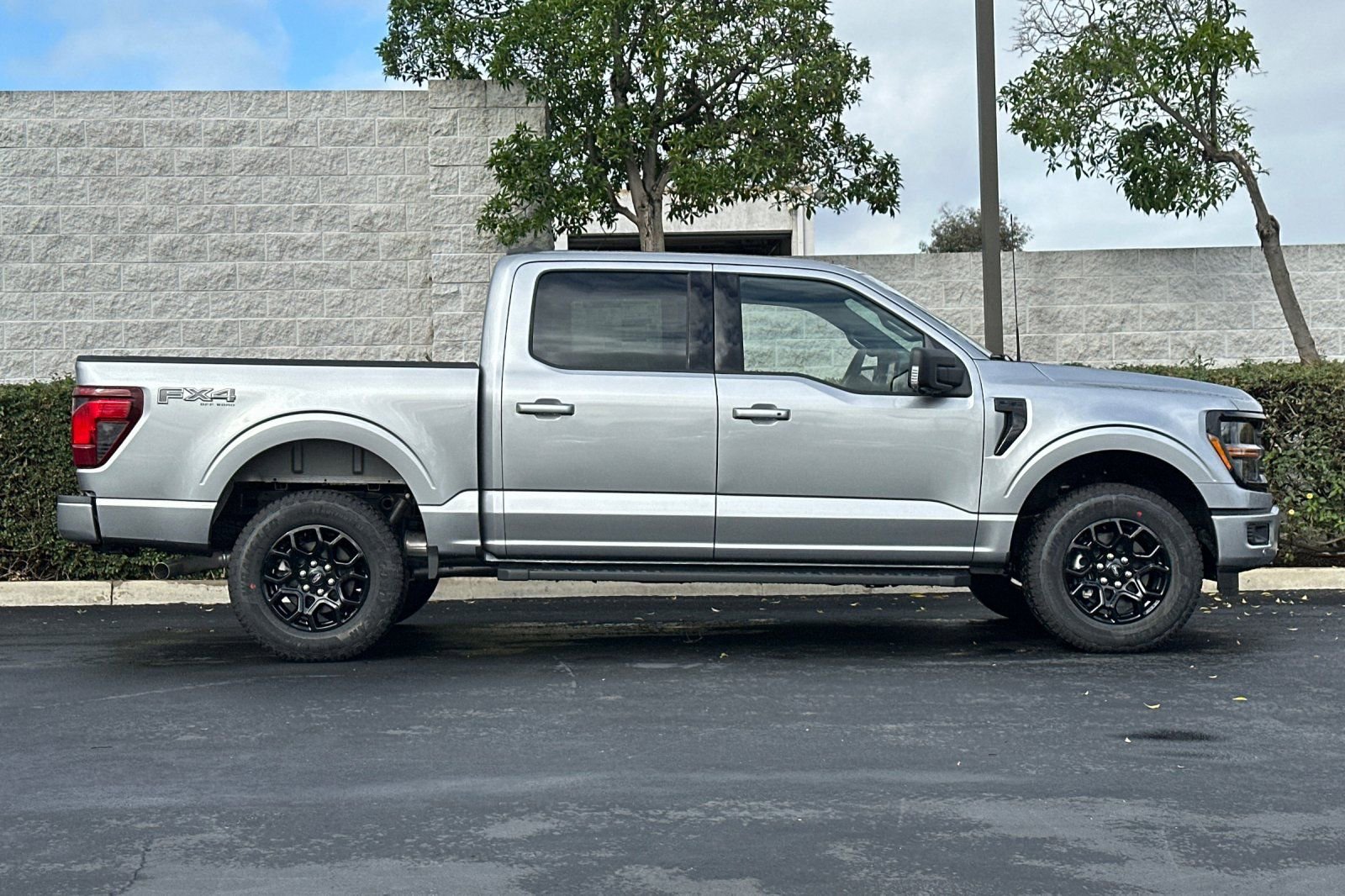 New 2026 Ford F150 XLT w/ Equipment Group 302A MID image 3