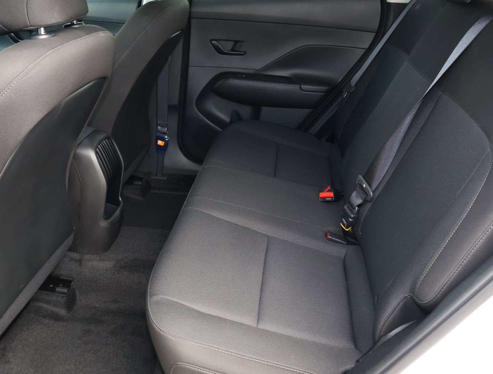 Certified 2026 Hyundai Kona SE FWD image 19
