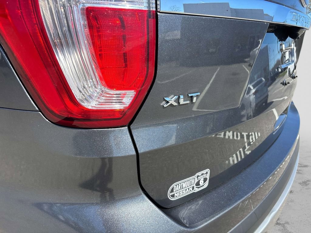 Used 2017 Ford Explorer XLT AWD/4WD image 32