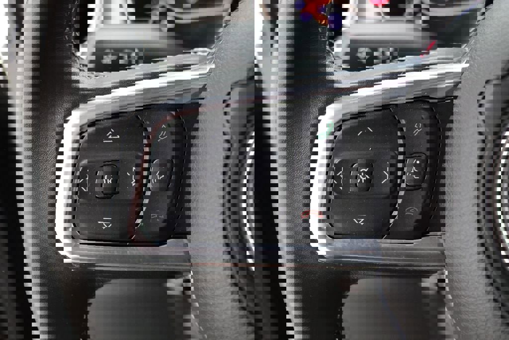 Used 2022 Jeep Wrangler Unlimited Sahara AWD/4WD image 18