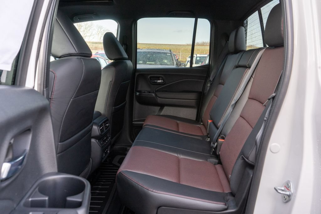 New 2026 Honda Ridgeline Black Edition image 13