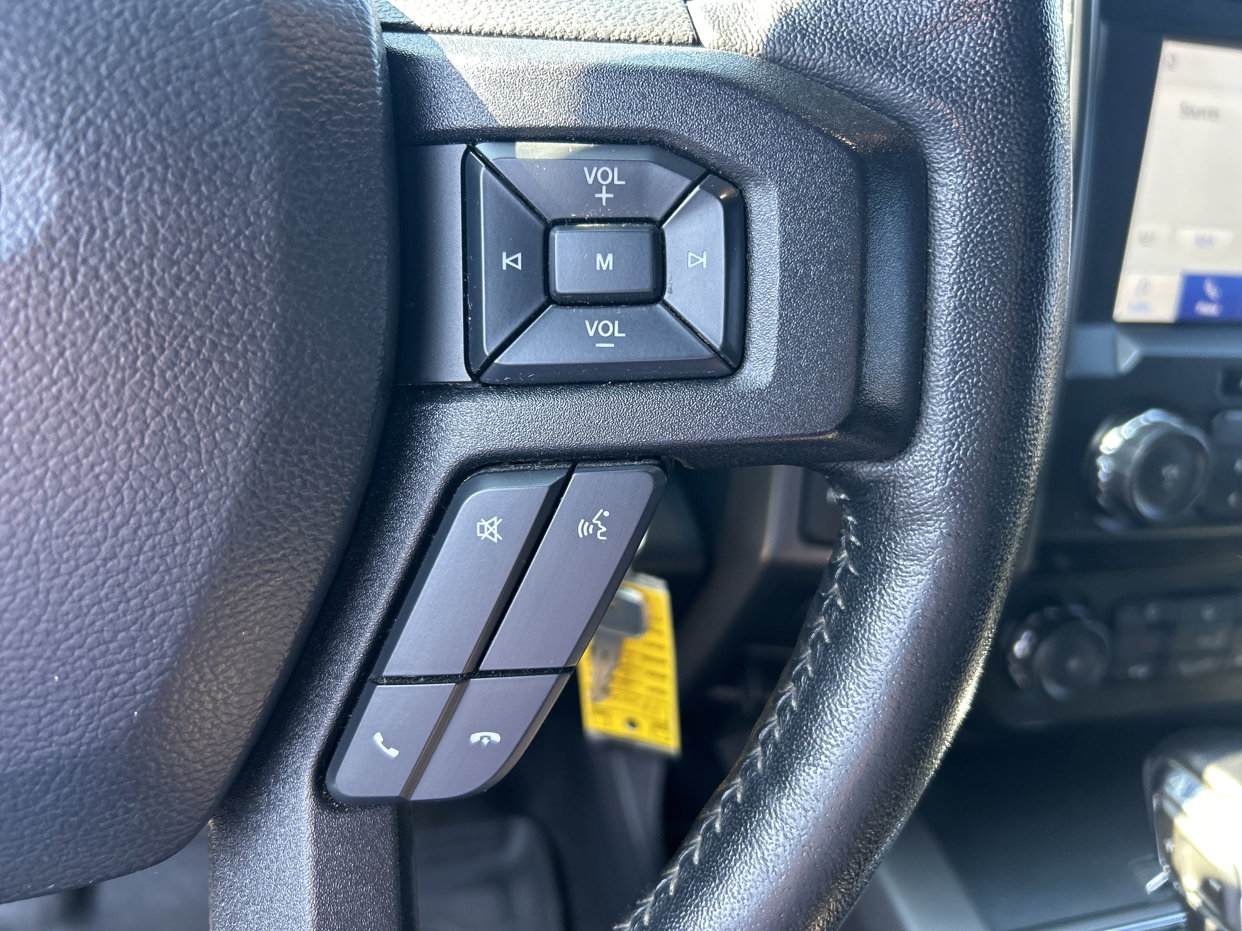 Used 2020 Ford F150 XLT w/ Equipment Group 302A Luxury AWD/4WD image 19