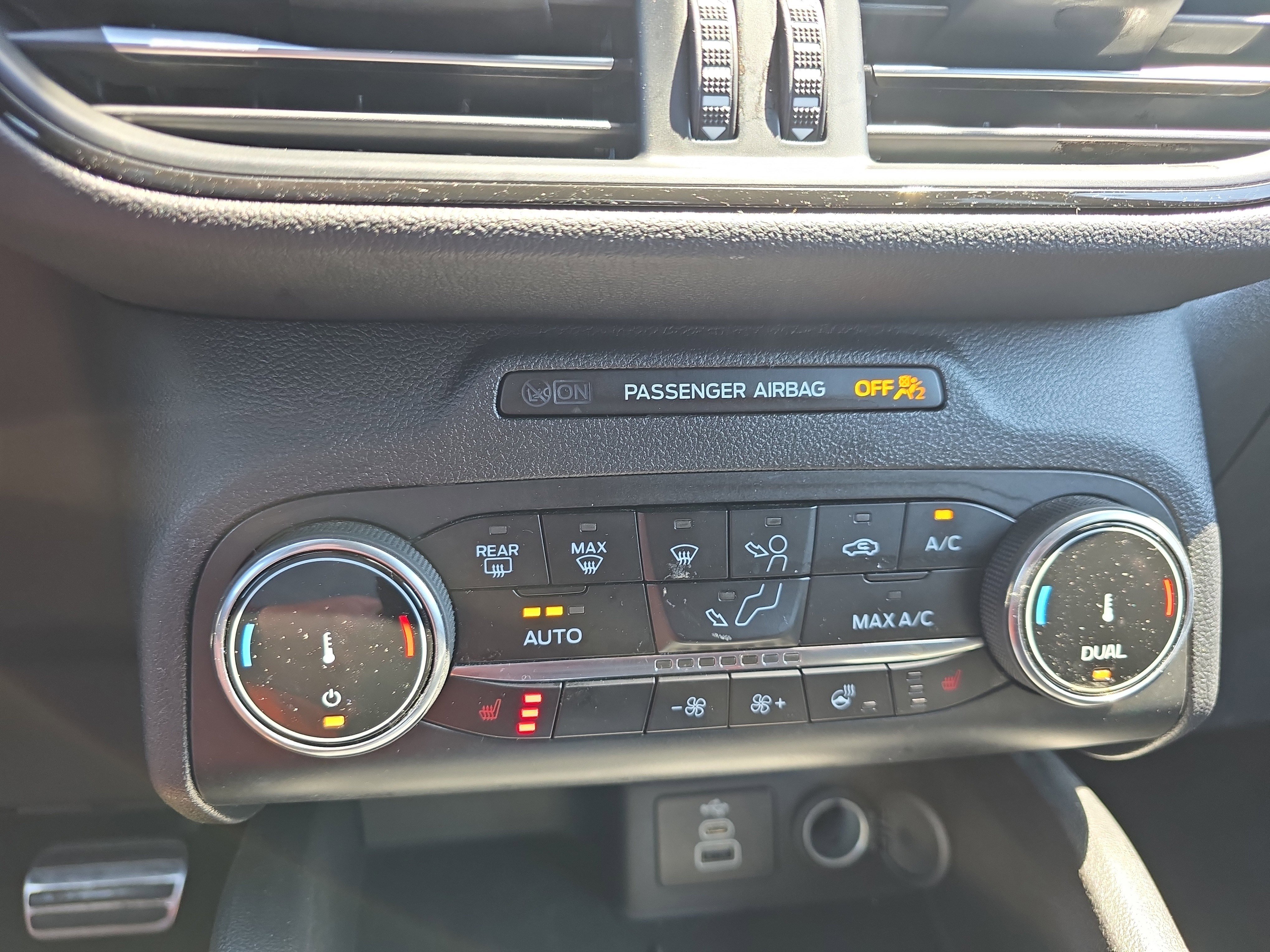 Used 2024 Ford Escape ST-Line AWD/4WD image 27