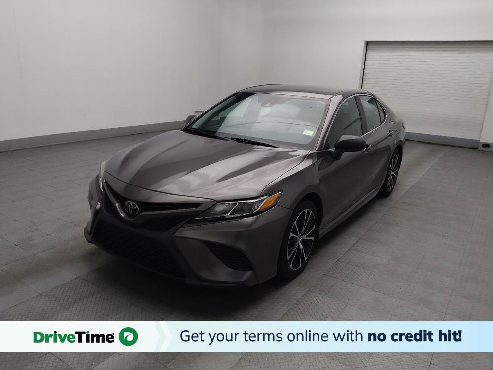 Used 2018 Toyota Camry SE image 1