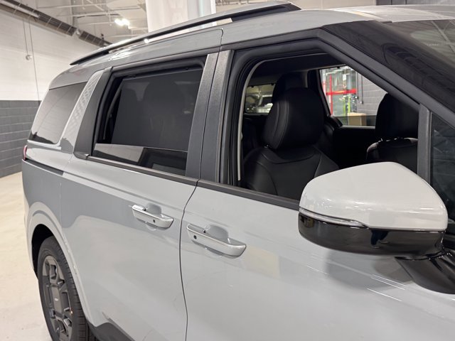 New 2026 Kia Carnival EX image 8