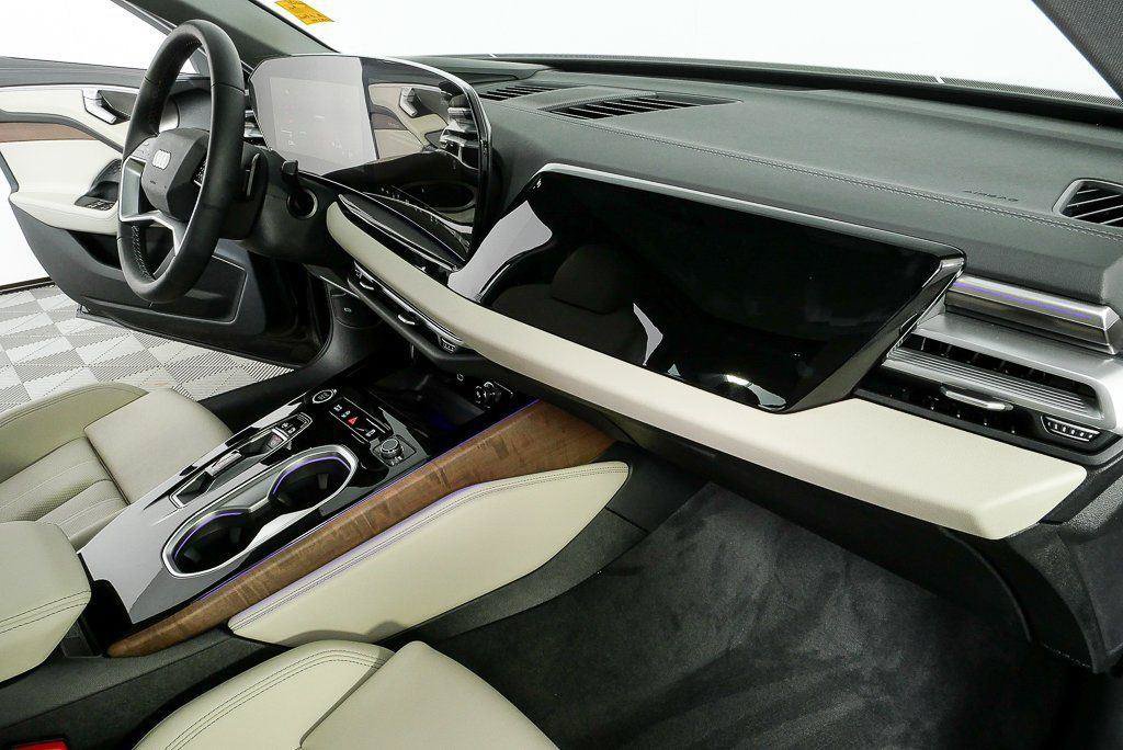 New 2026 Audi A6 Premium Plus AWD/4WD image 25
