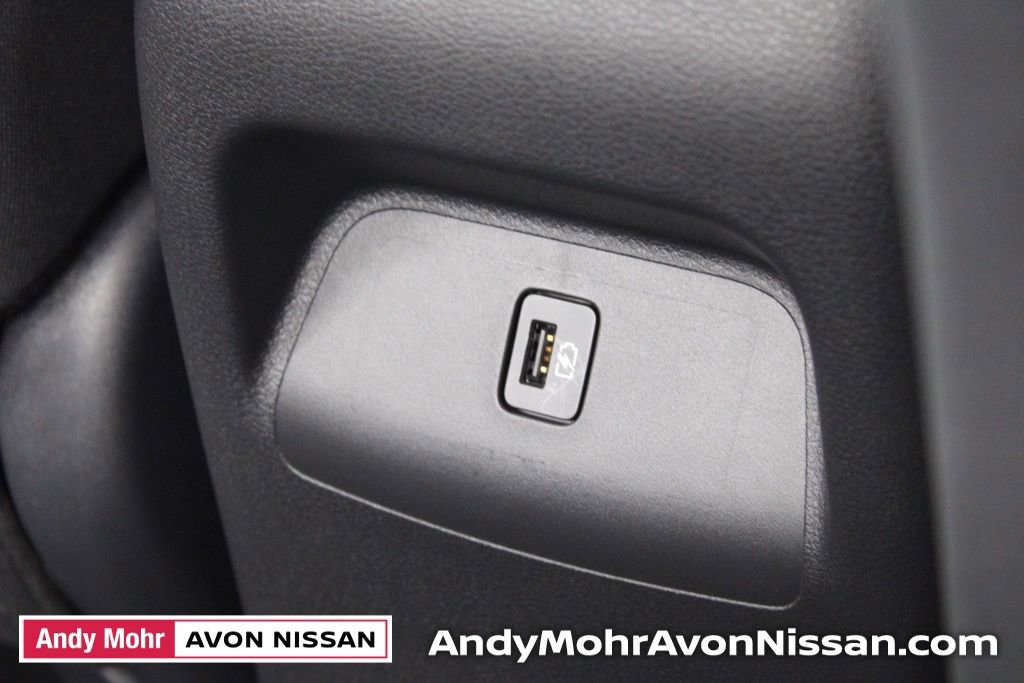 New 2025 Nissan Sentra SR w/ Midnight Edition image 16