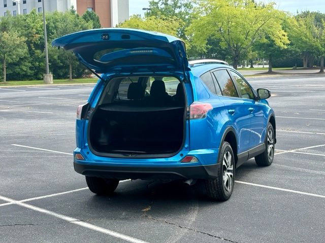 Used 2016 Toyota RAV4 LE FWD image 17