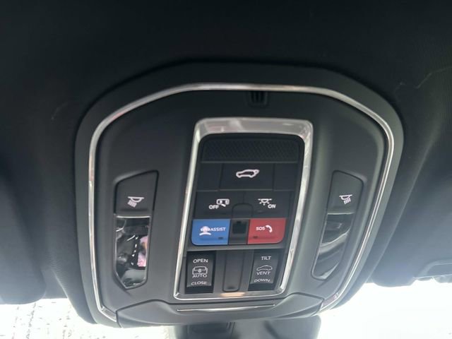 New 2026 Jeep Grand Cherokee Altitude AWD/4WD image 11