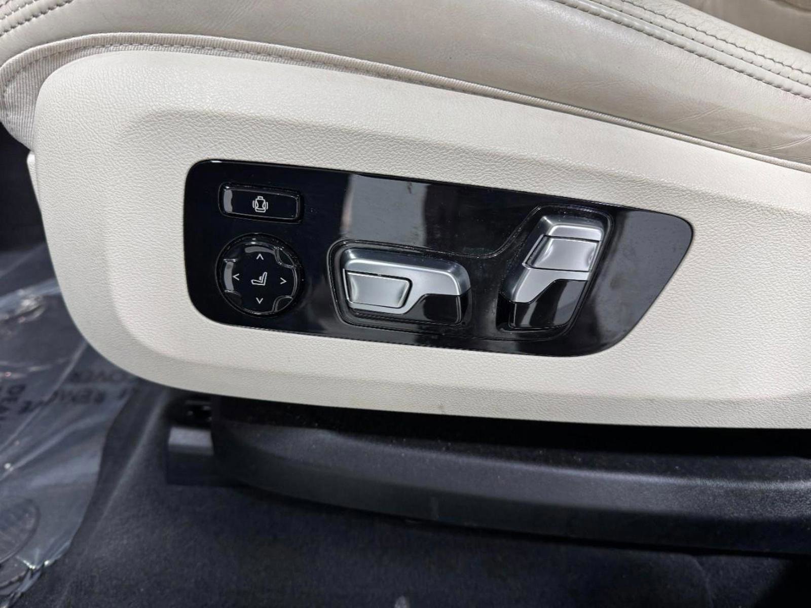 Used 2021 BMW X5 xDrive40i w/ Premium Package image 31