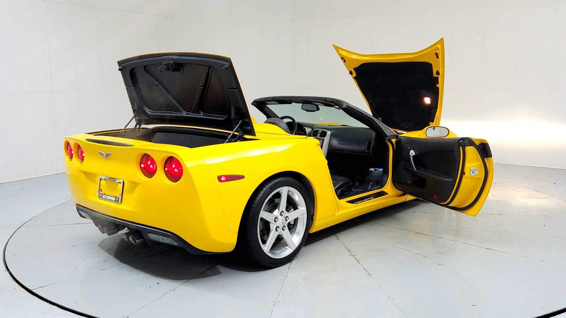 Used 2005 Chevrolet Corvette Convertible w/ Preferred Equipment Group image 10