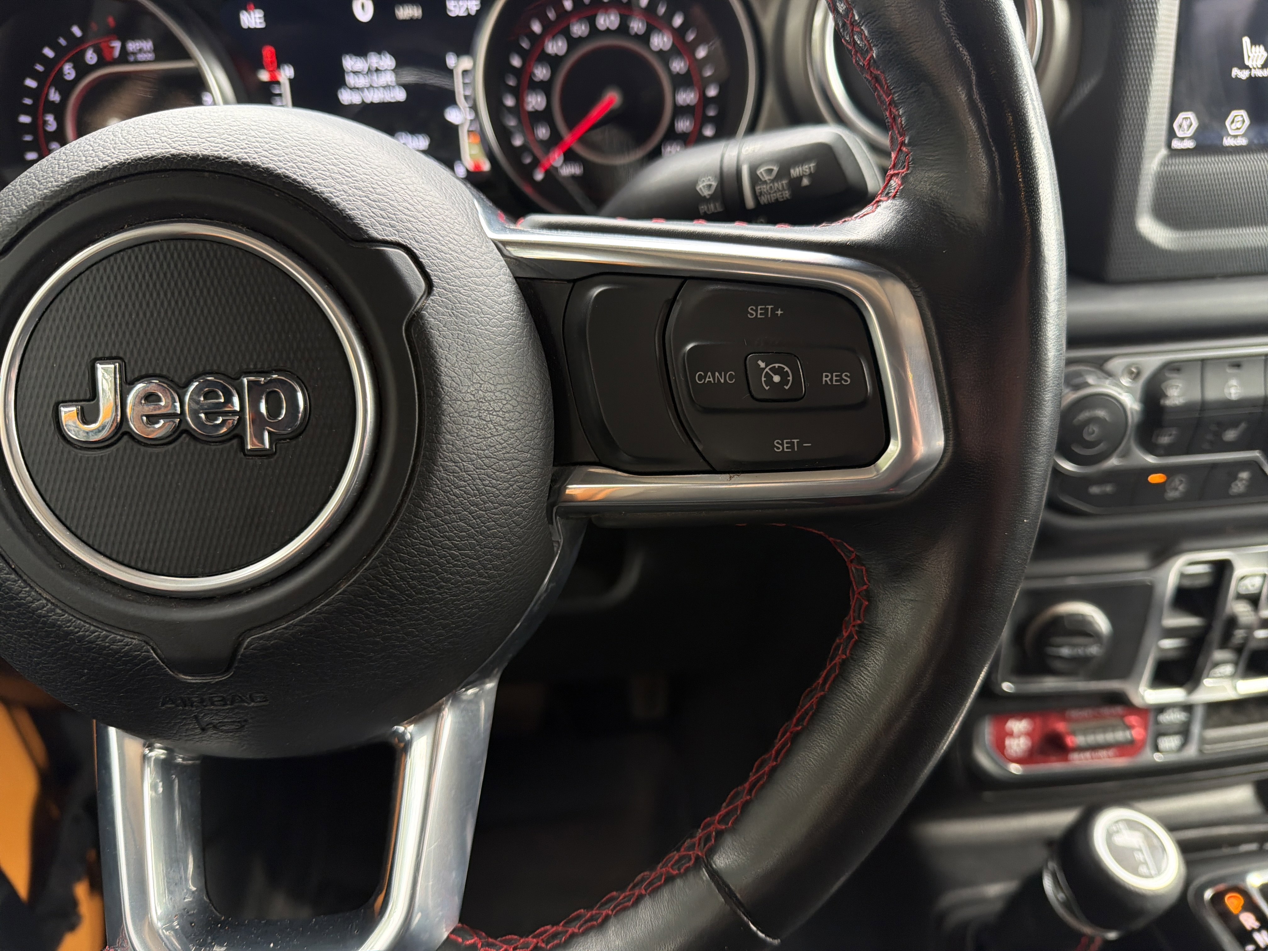 Used 2021 Jeep Gladiator Rubicon w/ Cold Weather Group image 20