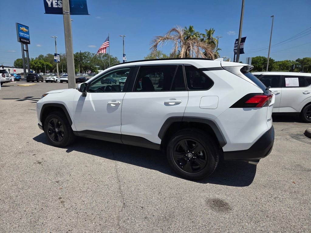 Used 2021 Toyota RAV4 XLE FWD image 9