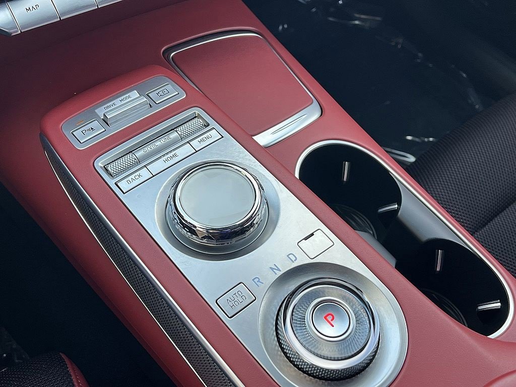 Used 2023 Genesis GV70 2.5T w/ Sport Prestige Package image 19