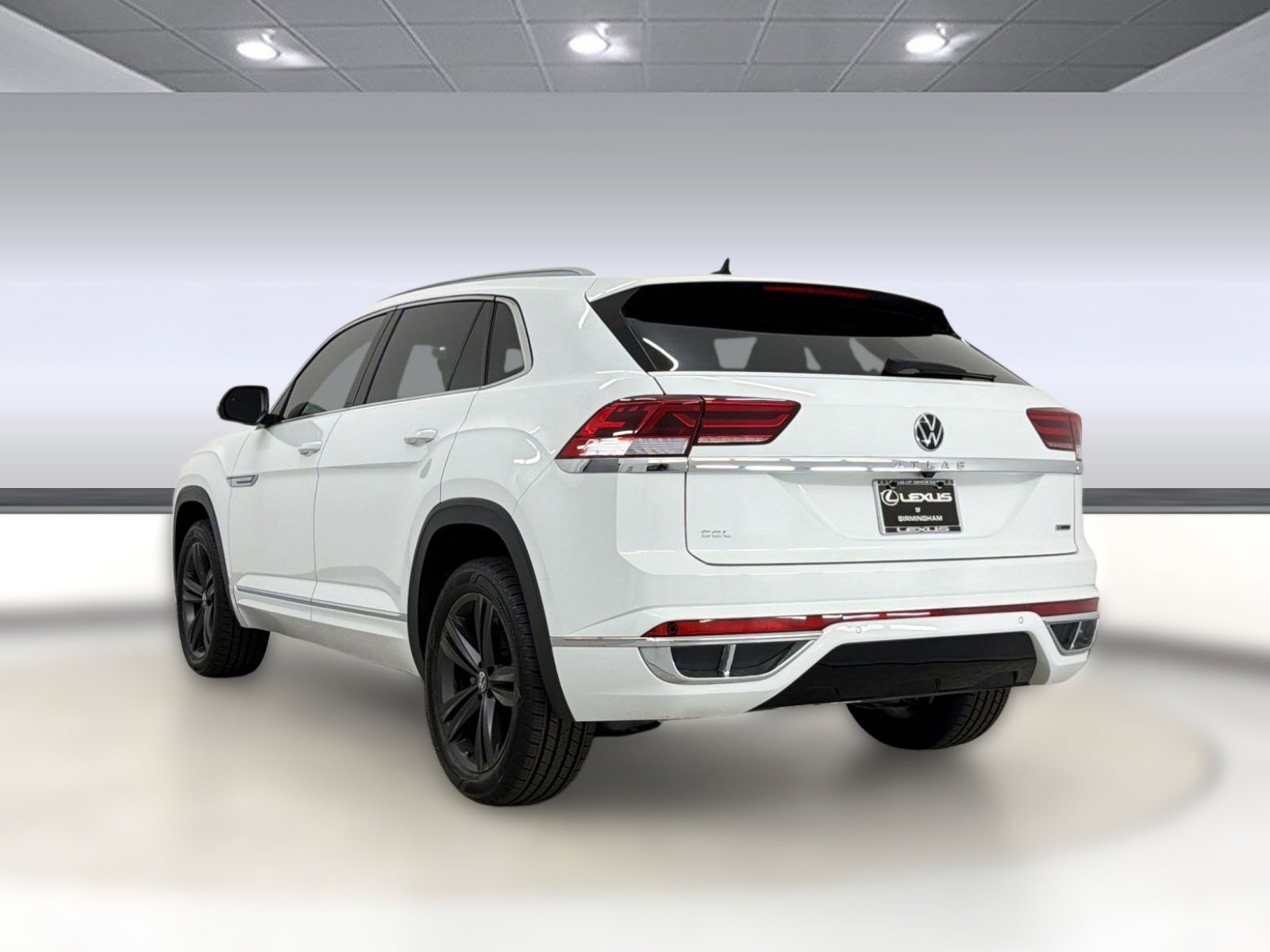 Used 2022 Volkswagen Atlas Cross Sport SEL R-Line image 3