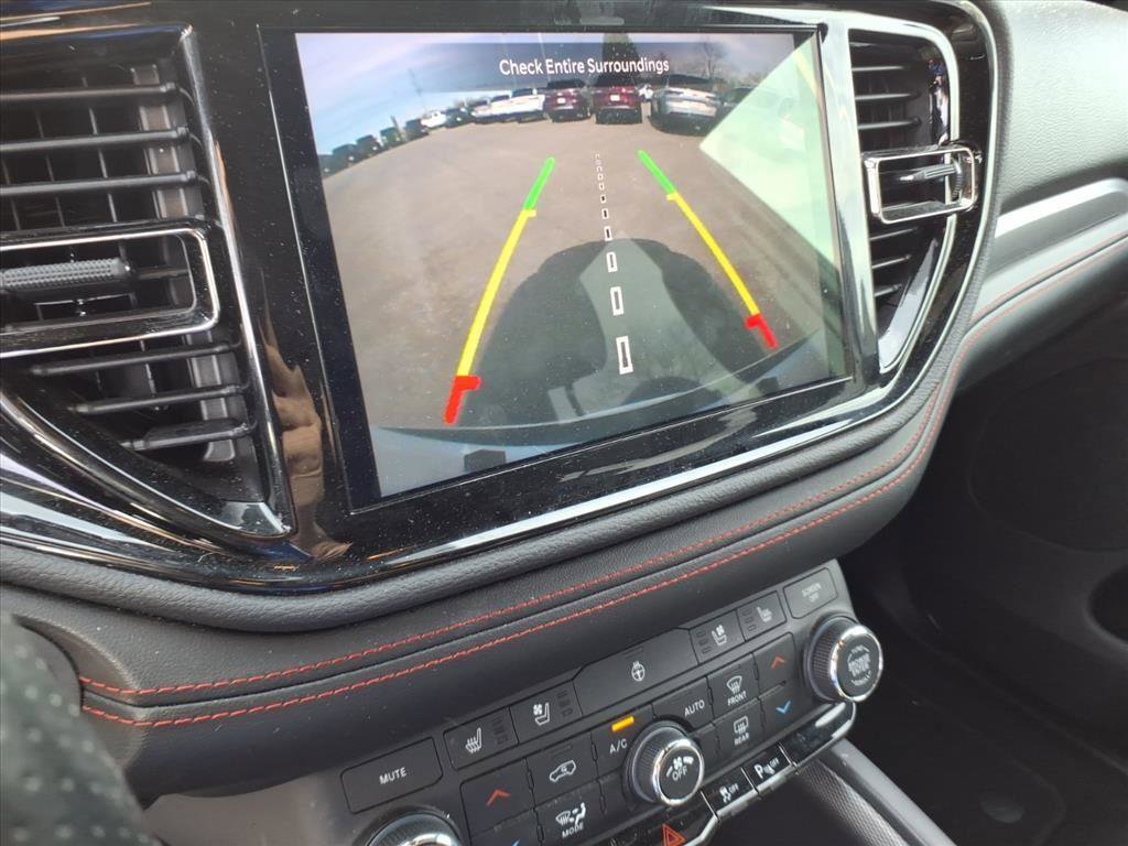Used 2024 Dodge Durango GT AWD/4WD image 25