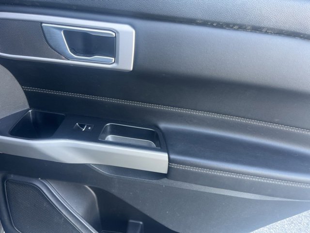 Used 2021 Ford Explorer XLT w/ Equipment Group 202A image 26