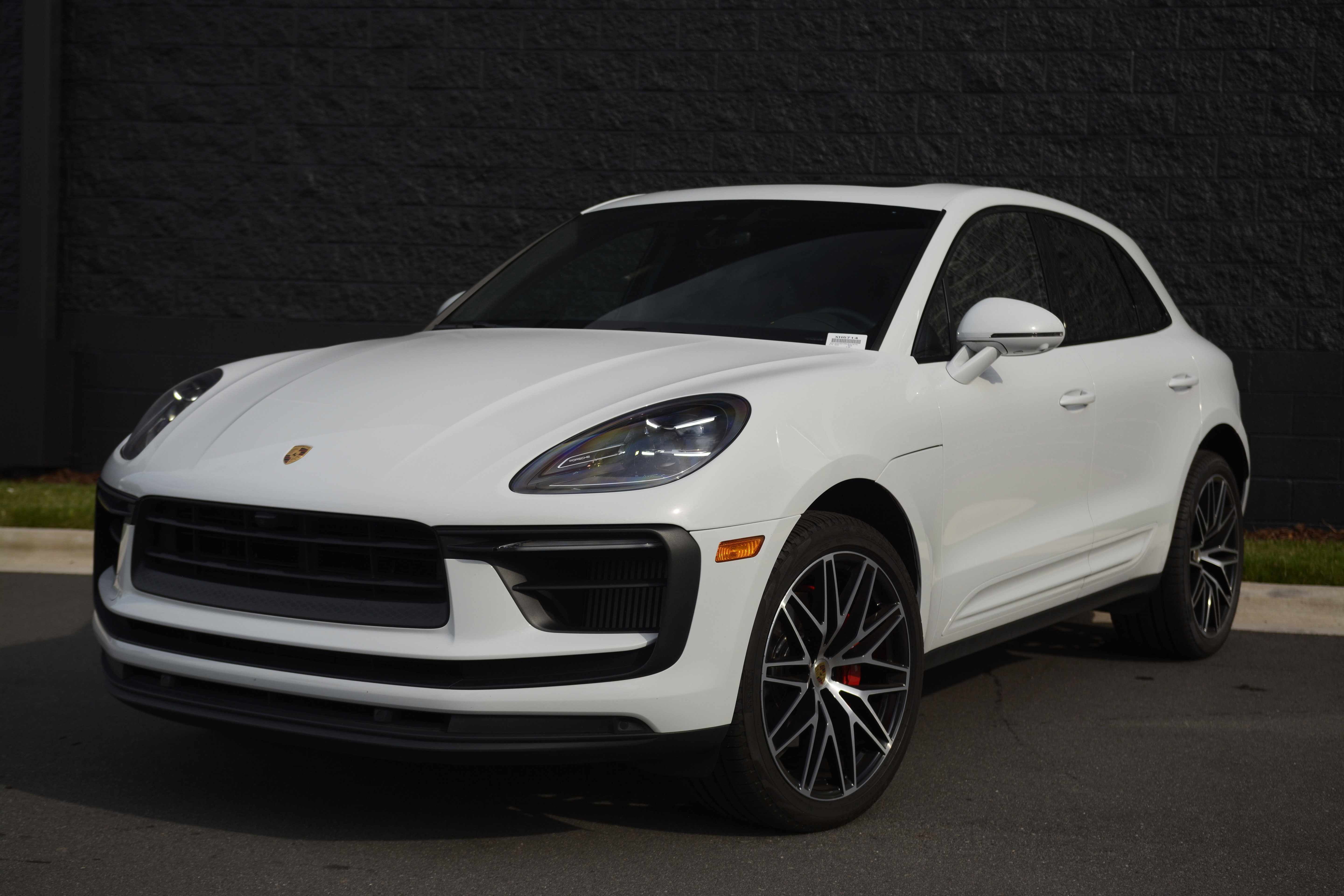 Certified 2022 Porsche Macan S AWD/4WD image 43