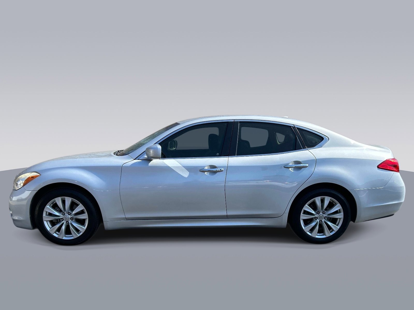 Used 2011 INFINITI M37 w/ Premium Pkg image 6