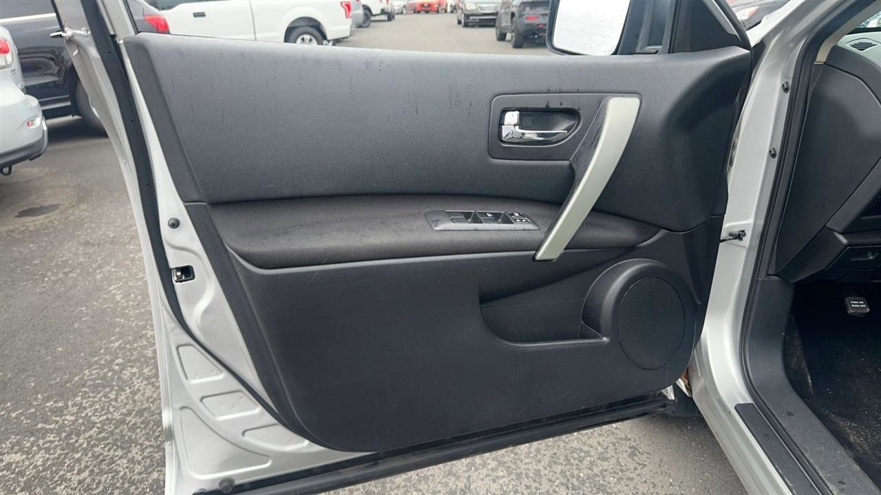 Used 2013 Nissan Rogue S w/ Special Edition Pkg image 17