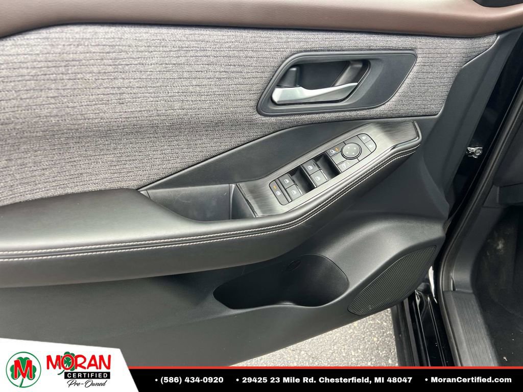 Used 2021 Nissan Rogue SV AWD/4WD image 14