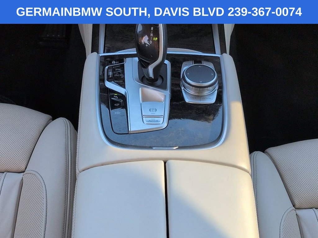 Used 2022 BMW 750i xDrive w/ Luxury Rear Seating Package AWD/4WD image 21