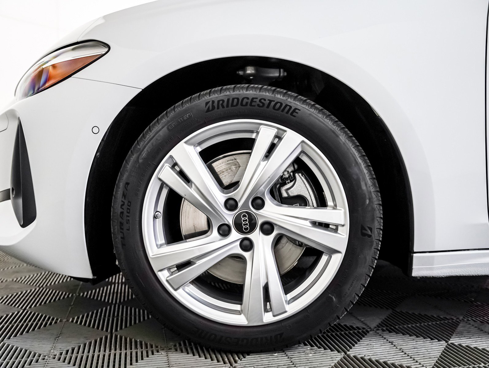 Certified 2025 Audi A5 2.0T Premium w/ Convenience Package image 6