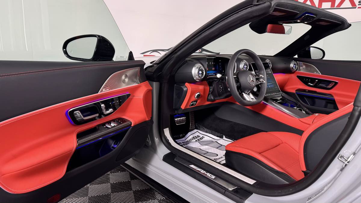 Used 2026 Mercedes-Benz SL 63 AMG 4MATIC image 13