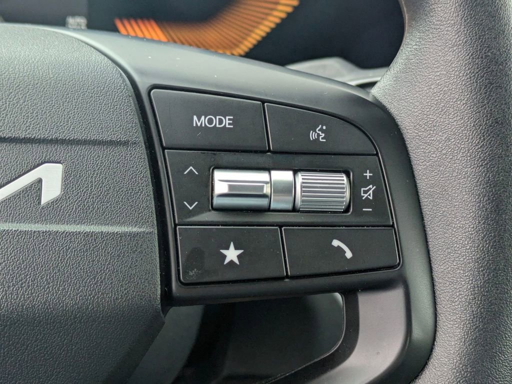 Used 2025 Kia K4 FWD image 22