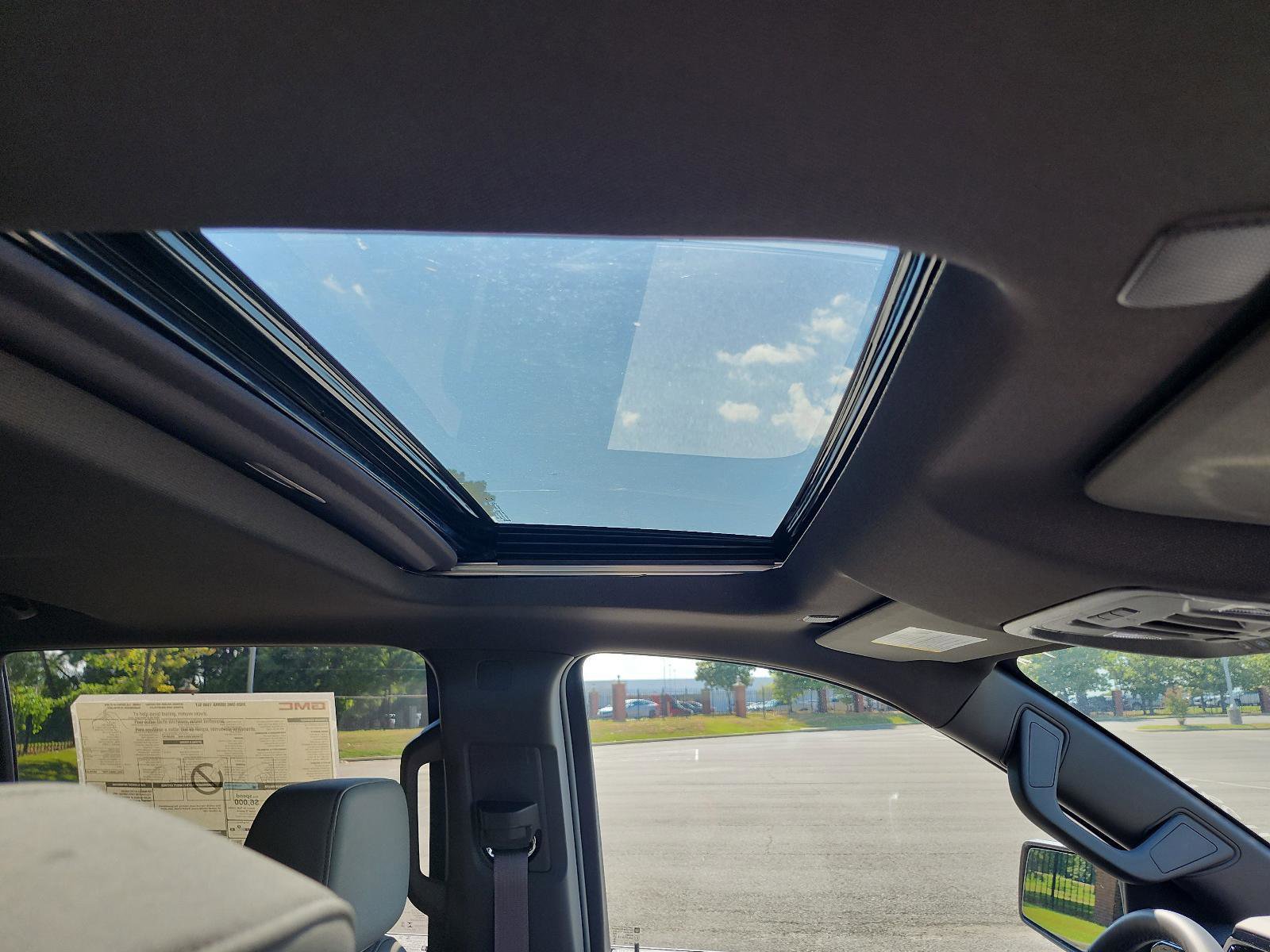 New 2026 GMC Sierra 1500 SLT w/ SLT Premium Plus Package image 9