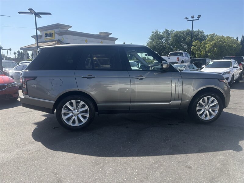 Used 2017 Land Rover Range Rover HSE AWD/4WD image 8