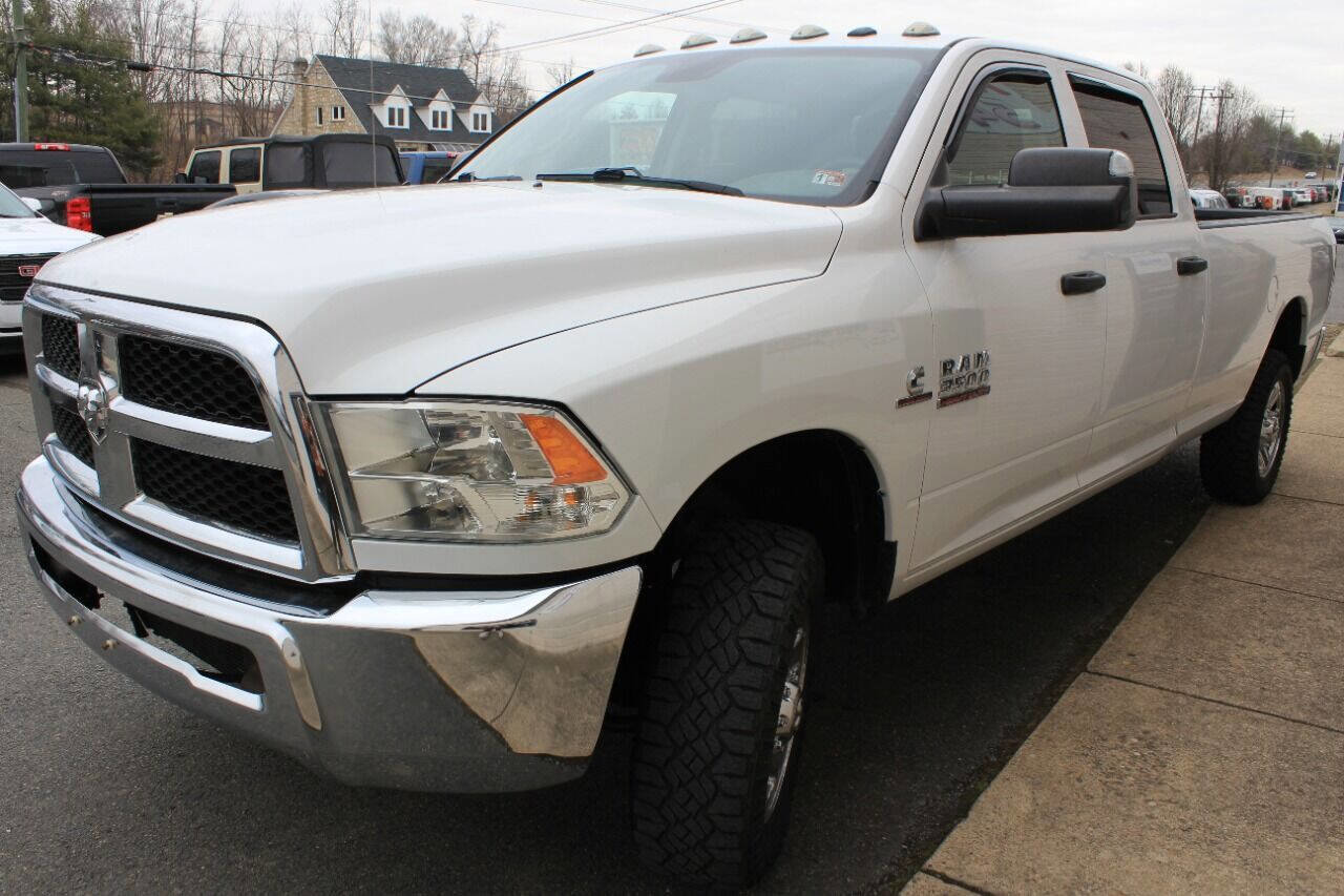 Used 2017 RAM 3500 Tradesman w/ Chrome Appearance Group image 5