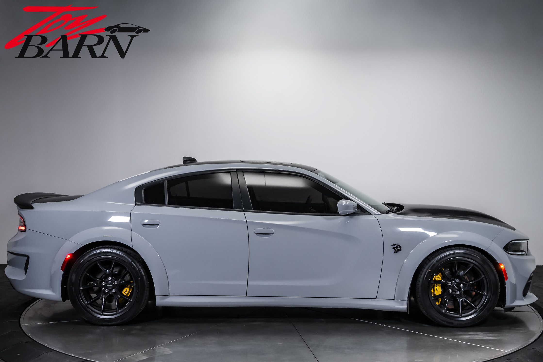 Used 2022 Dodge Charger SRT Hellcat RWD image 6