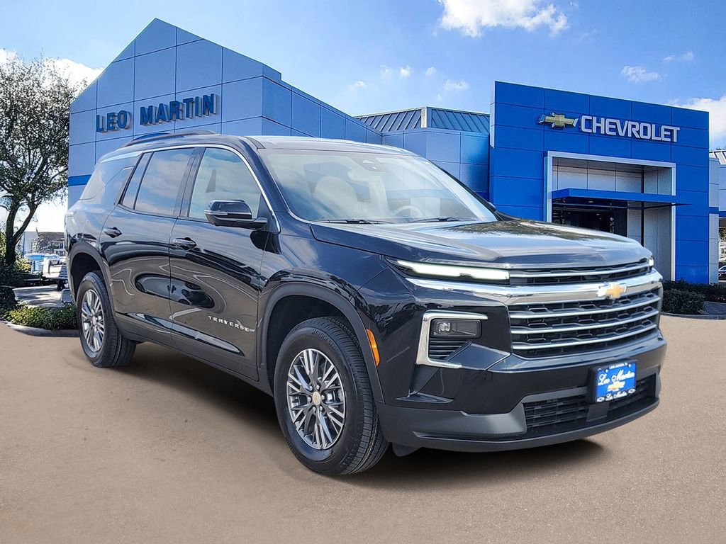 New 2026 Chevrolet Traverse LT w/ Driver Confidence Package image 2