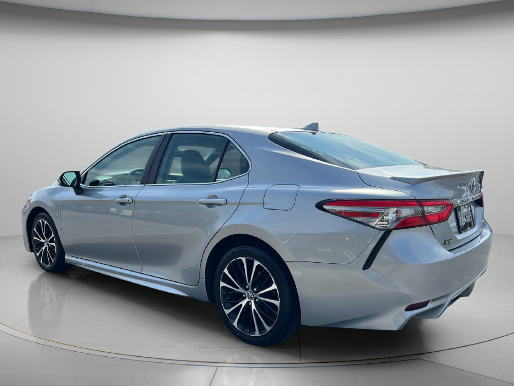 Used 2019 Toyota Camry SE w/ Convenience Package FWD image 5