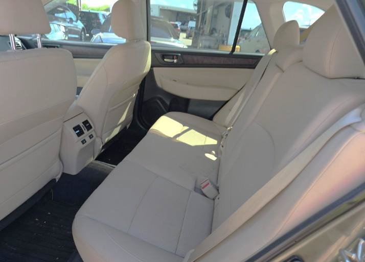 Used 2016 Subaru Outback 2.5i Limited AWD/4WD image 9