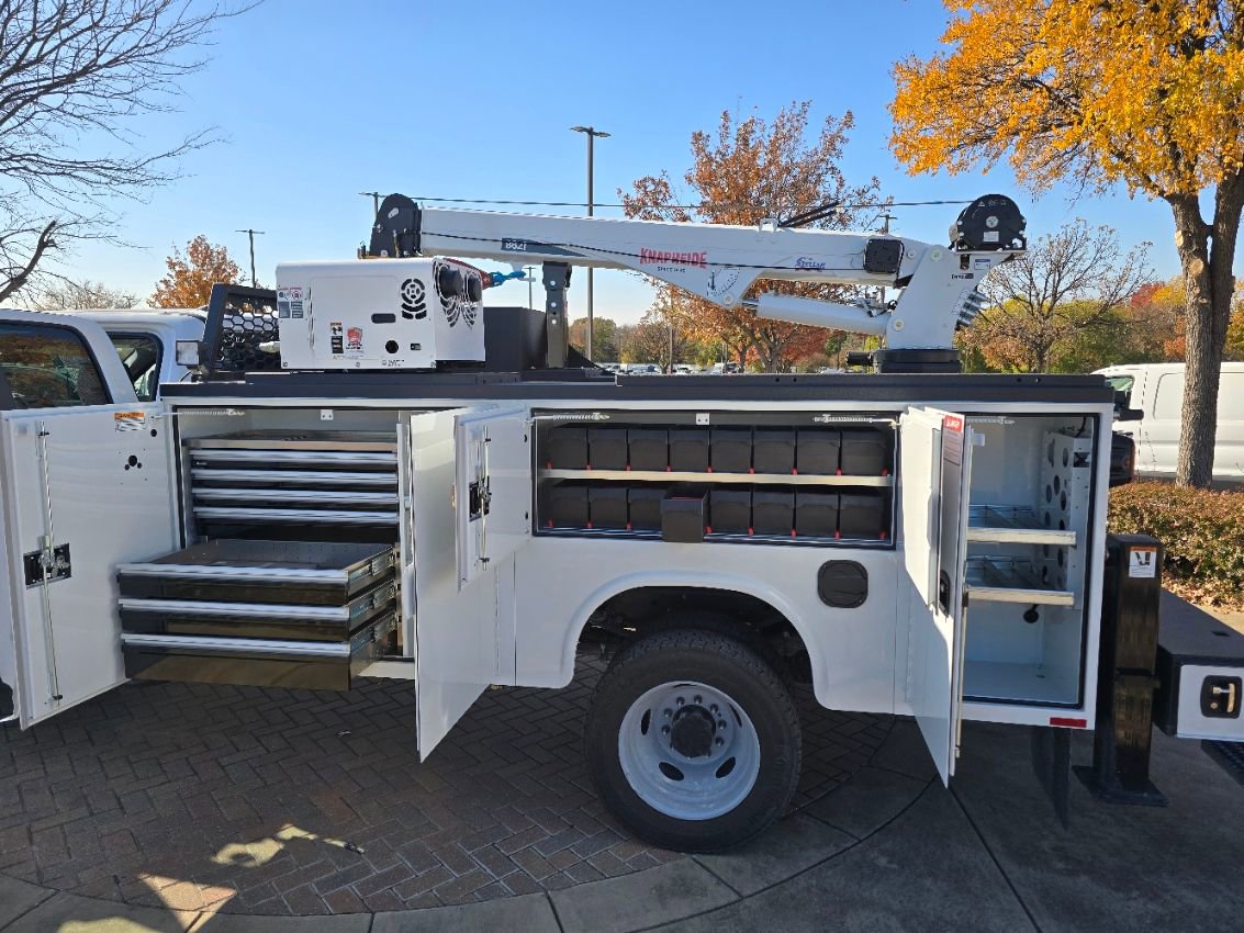 New 2026 Ford F550 4x4 Supercab Super Duty image 12