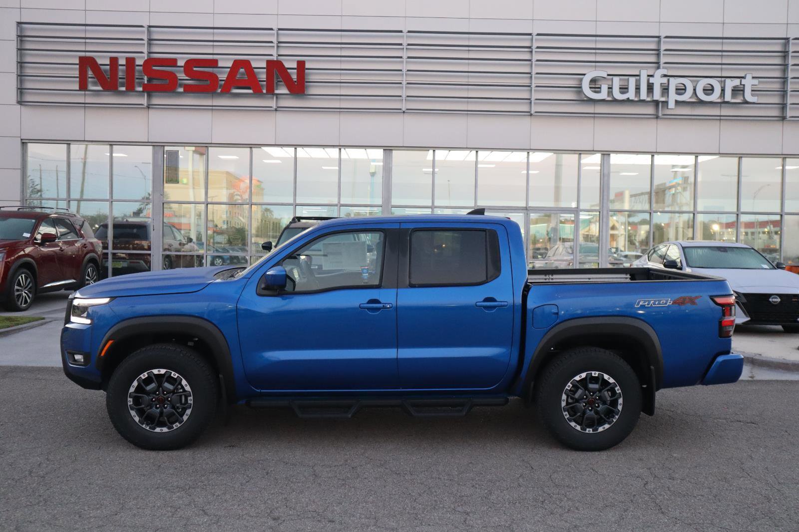 New 2026 Nissan Frontier 4x4 Crew Cab image 3