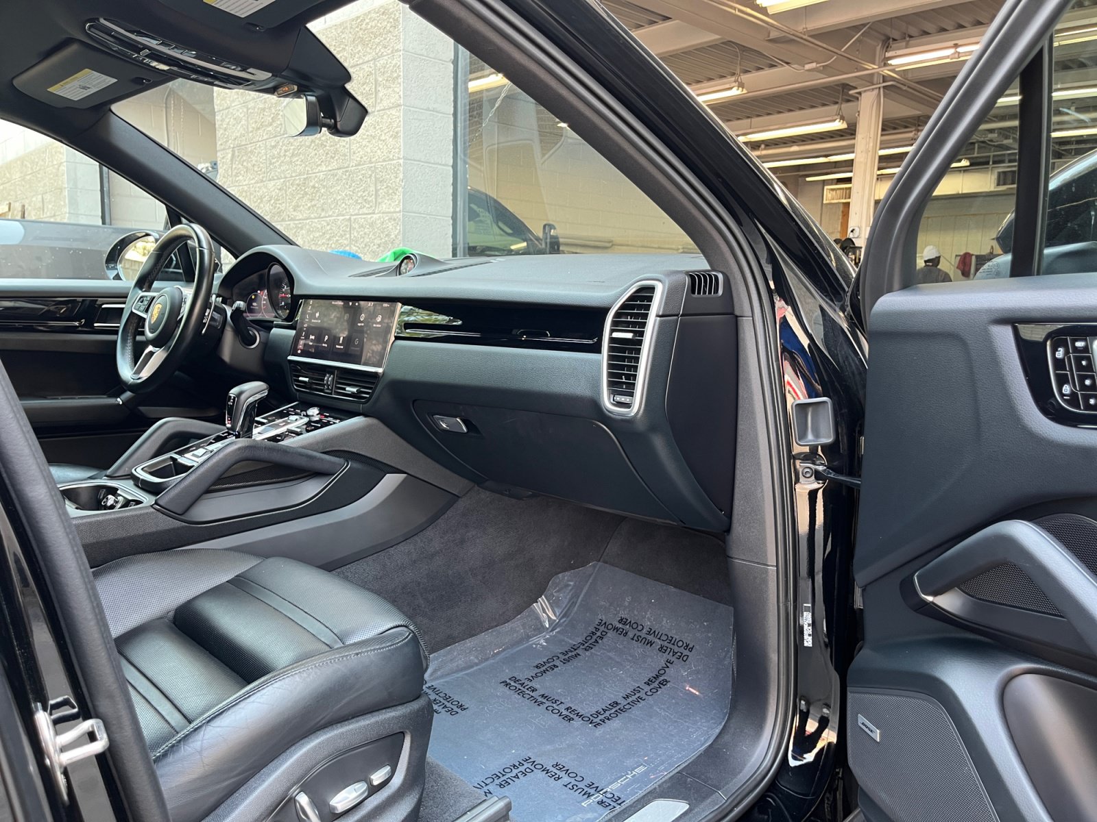 Used 2021 Porsche Cayenne S AWD/4WD image 27