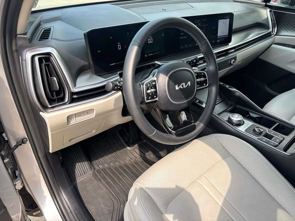 Used 2025 Kia Sorento EX w/ EX Panoramic Sunroof Package AWD/4WD image 22